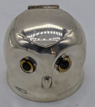 A silver owl inkwell, yellow eyes, hallmarked London, 1907, maker W&G Neal, 82g, 5cm