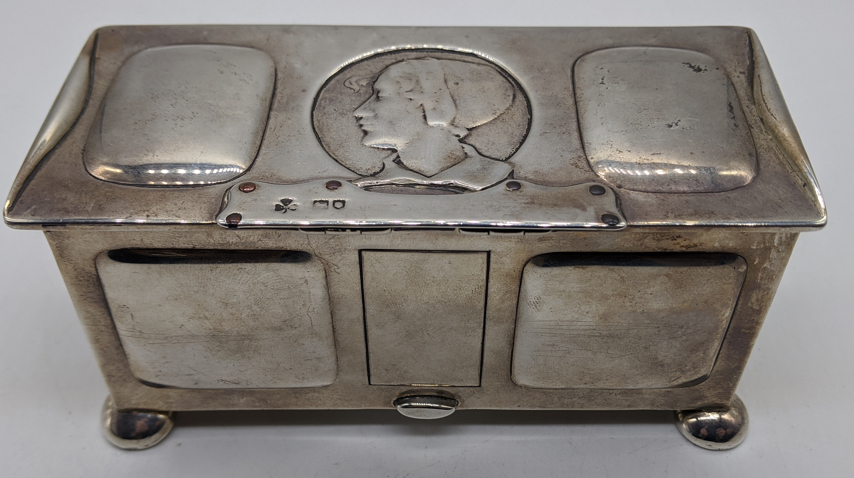 An Arts and Crafts silver box, designed by Kate Harris, the lid with embossed ladies head, - Image 7 of 7