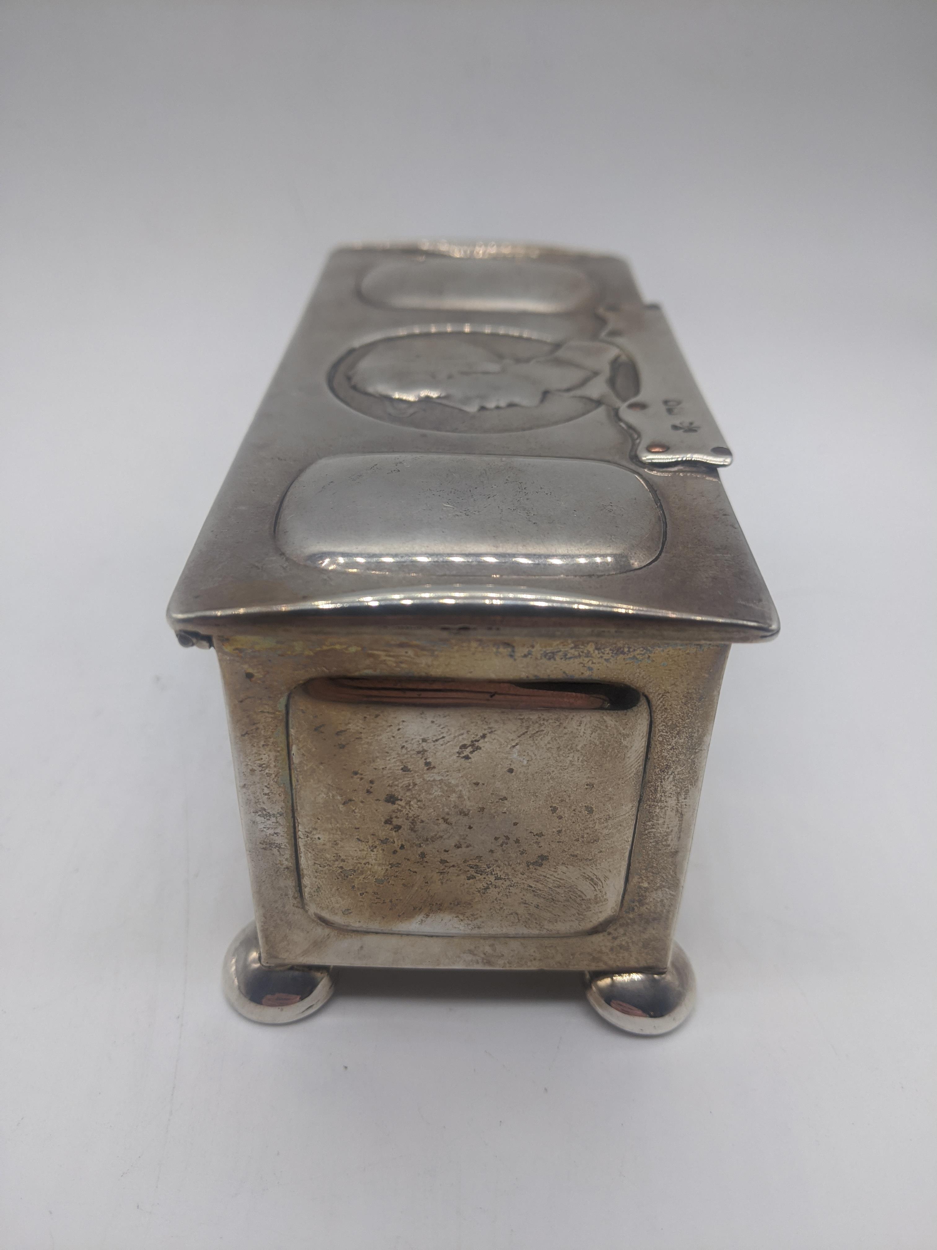 An Arts and Crafts silver box, designed by Kate Harris, the lid with embossed ladies head, - Image 4 of 7