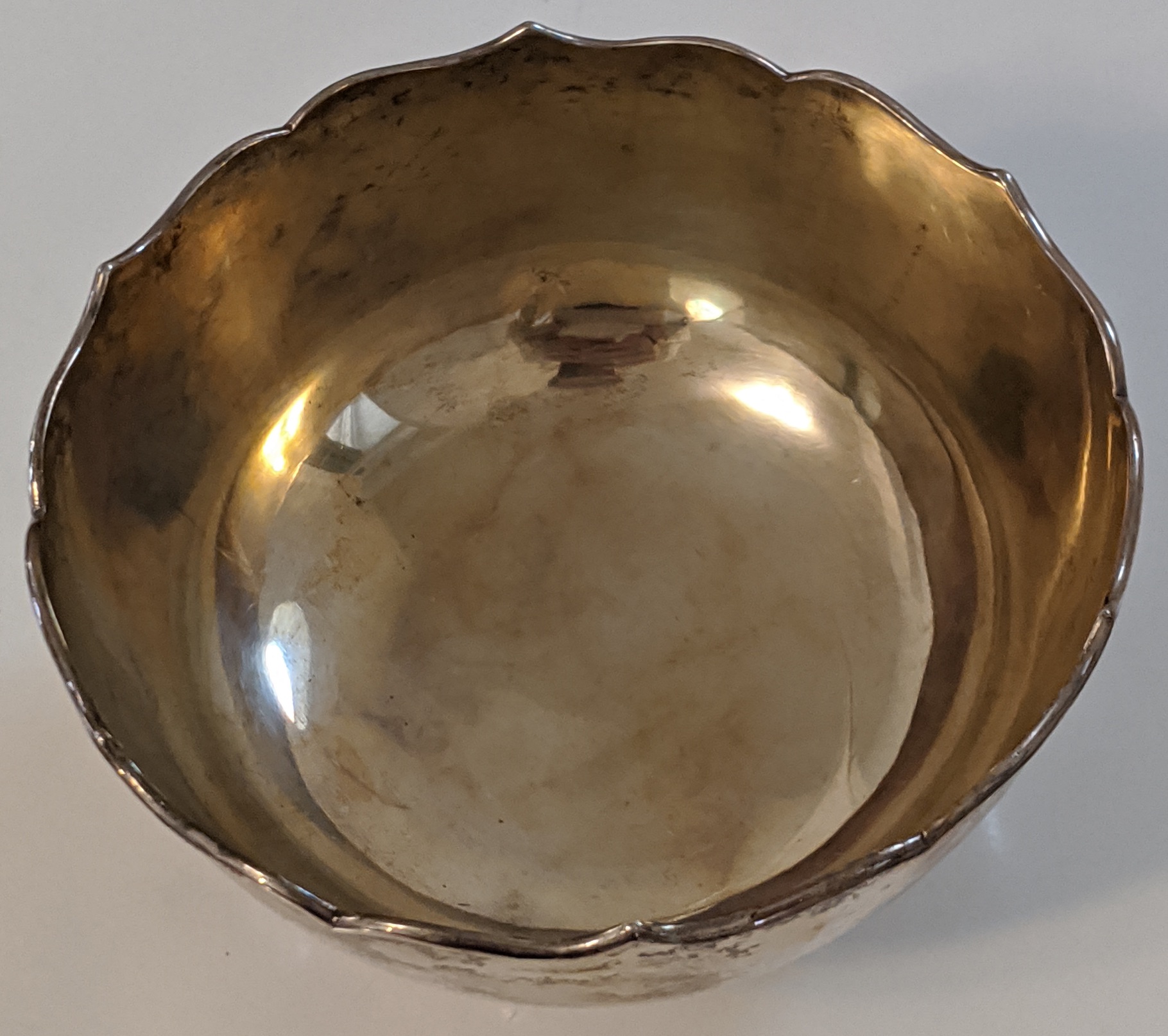 A Chinese export silver bowl by Wang Hing, gilt interior, monogrammed, marks to base, 230g, D.17.5 - Image 3 of 3