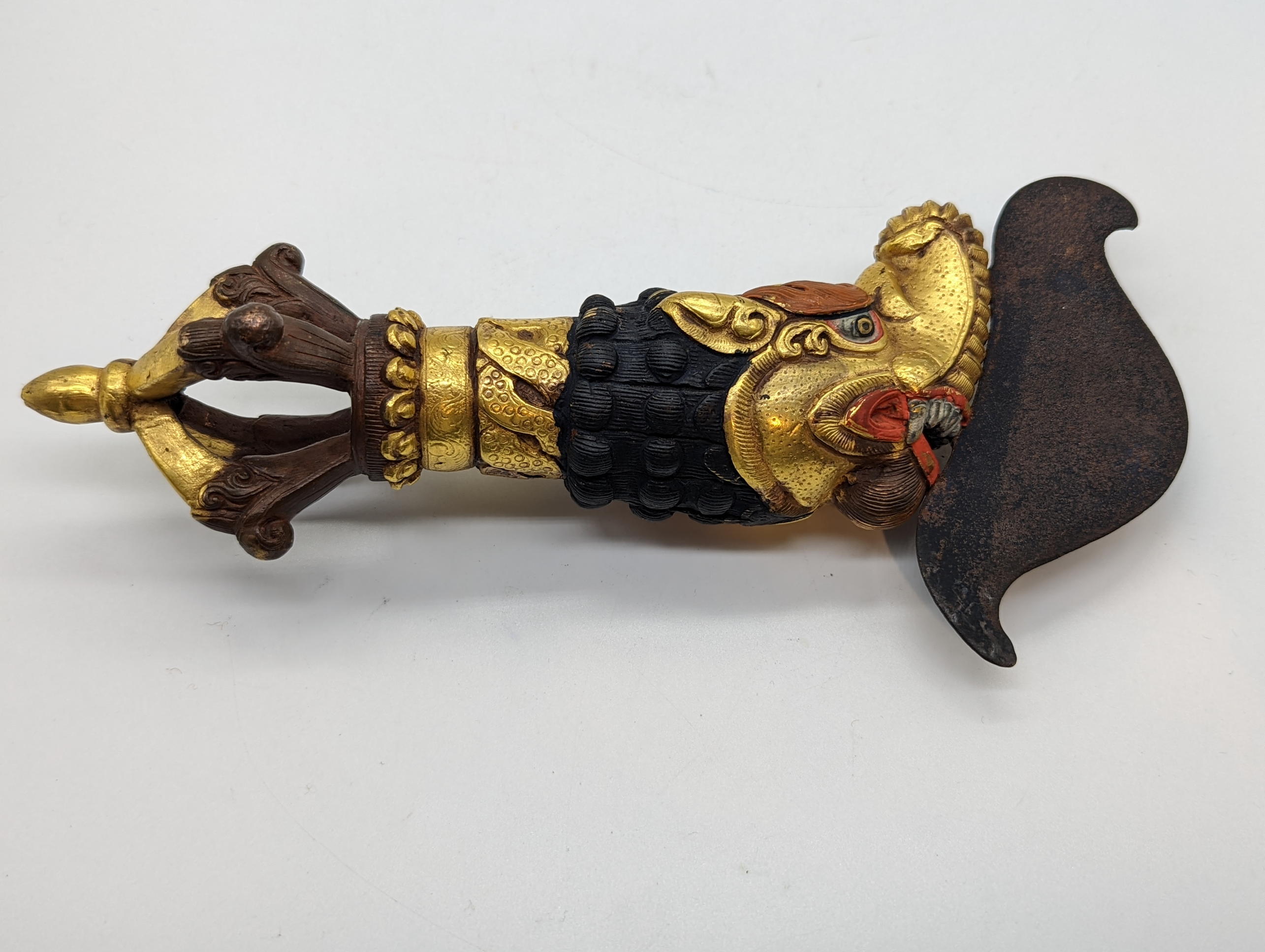 A Tibetan or Mongolian bronze ritual gilt flaying kartika with dragons head handle, L.23cm - Image 2 of 6