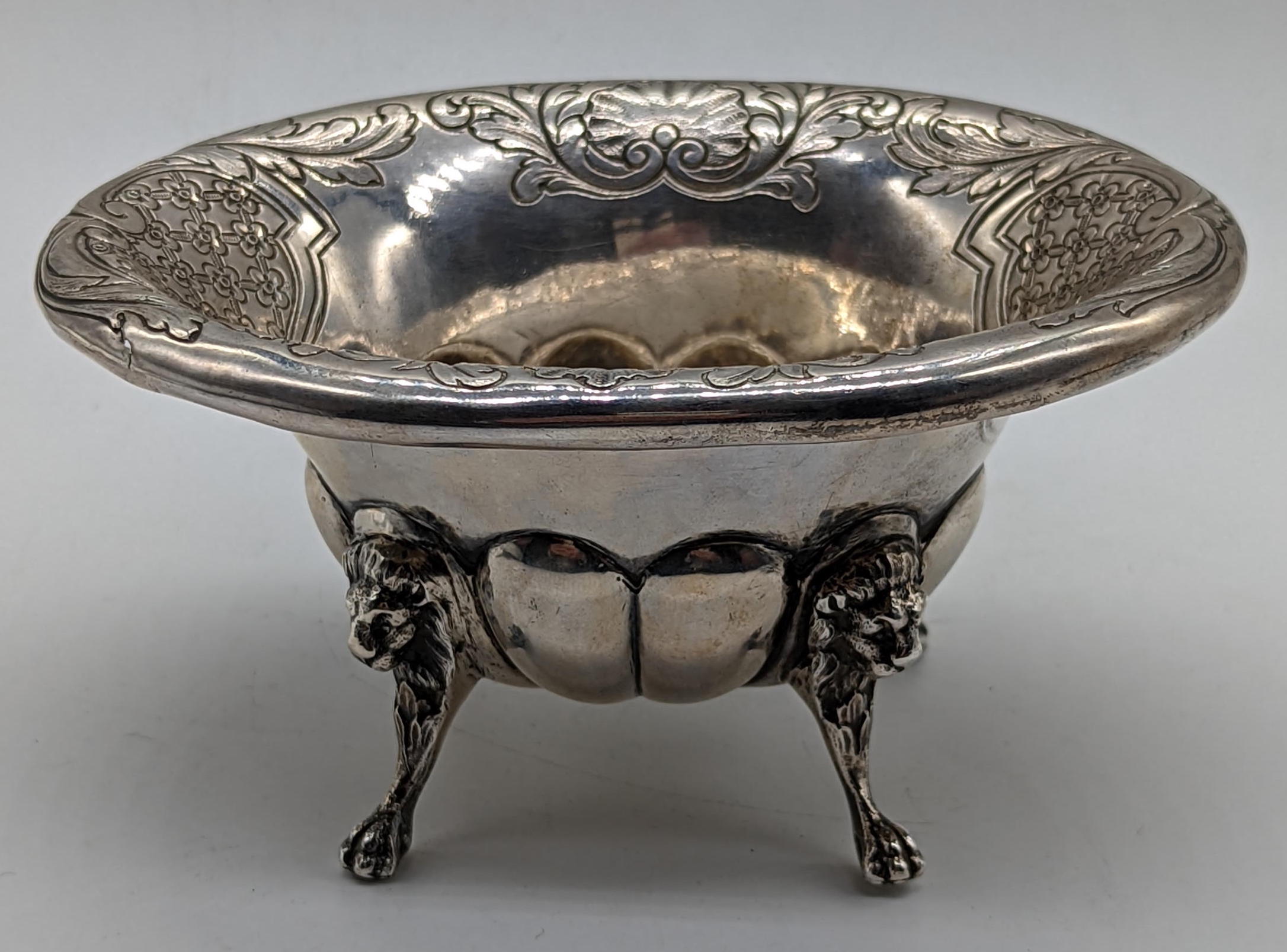 An 18th century Dutch Colonial silver brazier, lion head and paw feet, Batavia, Dutch East Indies,