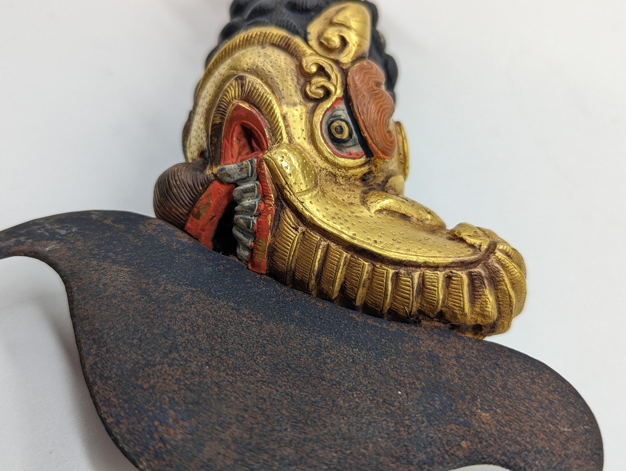 A Tibetan or Mongolian bronze ritual gilt flaying kartika with dragons head handle, L.23cm - Image 3 of 6