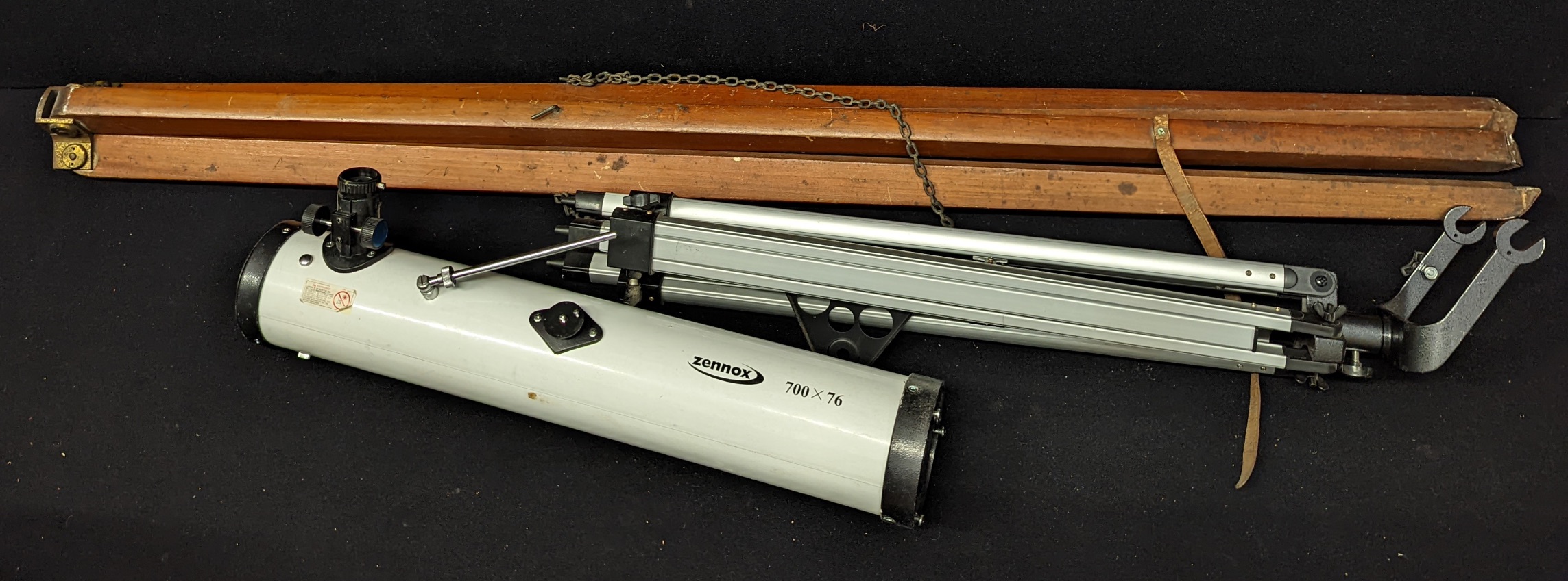 A Whyte Thompson & Co. of Glasgow brass telescope with box, together with a large tripod and a - Image 5 of 5