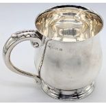 A large Walker & Hall silver beer tankard, hallmarked Sheffield, 1947, 255g, H.16cm