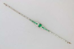 Art Déco Platin-Armband mit Smaragden und Diamanten