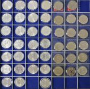 BRD, Sammlung von 44 Umlaufmünzen 5 DM