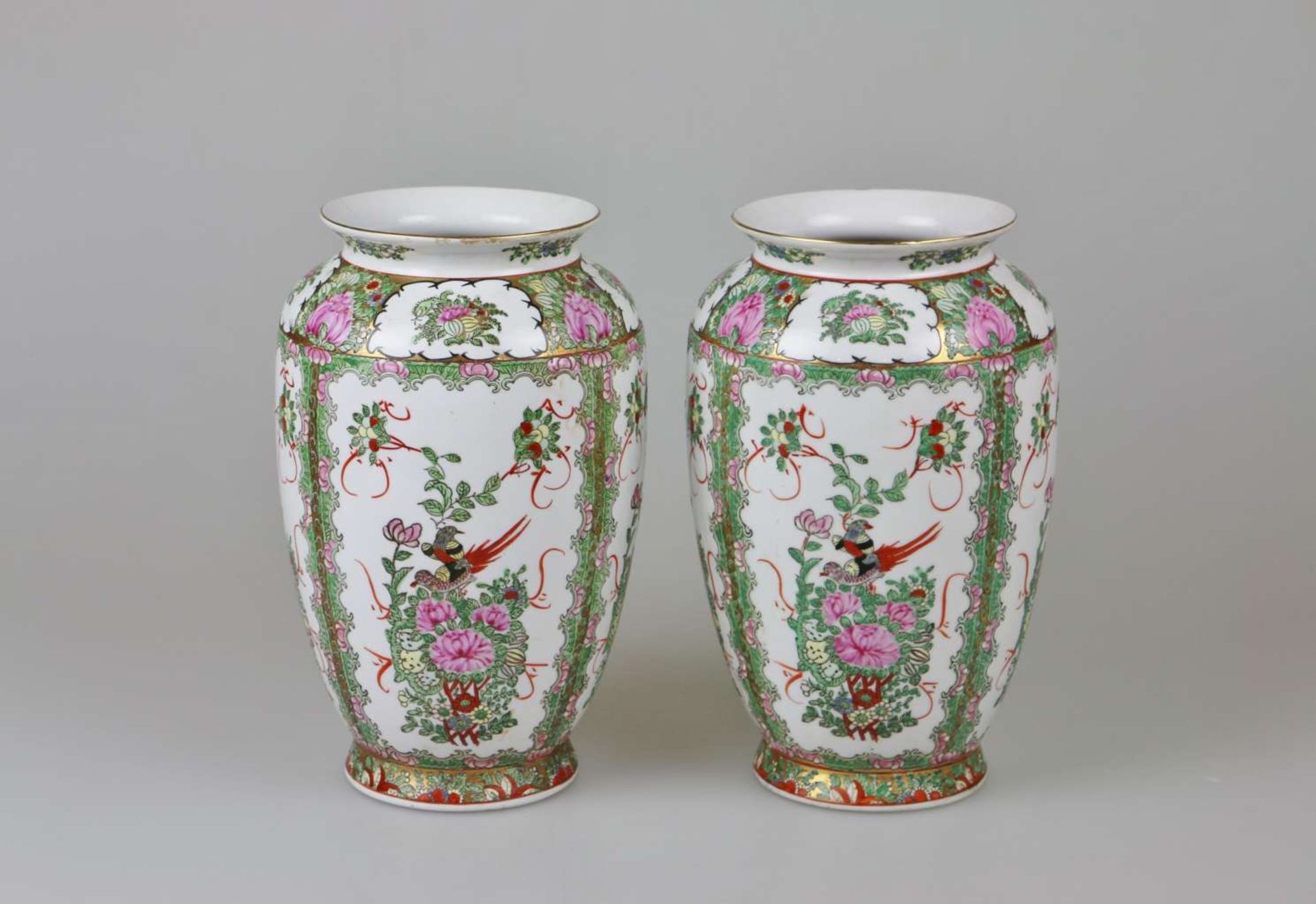 Paar 'Famille rose'-Vasen