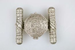 Gebetsschatullen mit Amulettbox