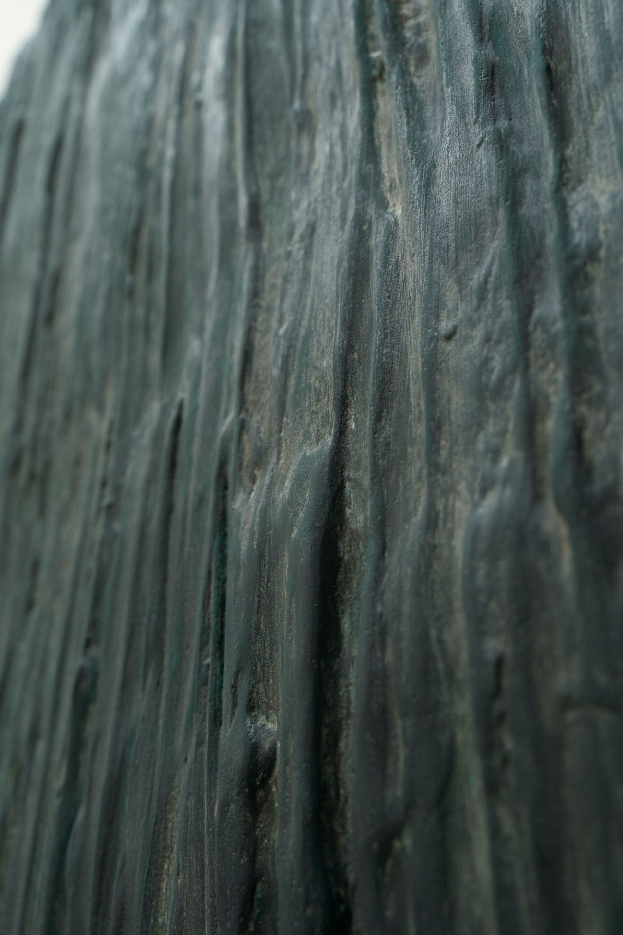 Günther Förg, Untitled (Large bronze relief).Bronze with dark green patina. (1986). Ca. 122 x 71 x 7 - Image 4 of 6