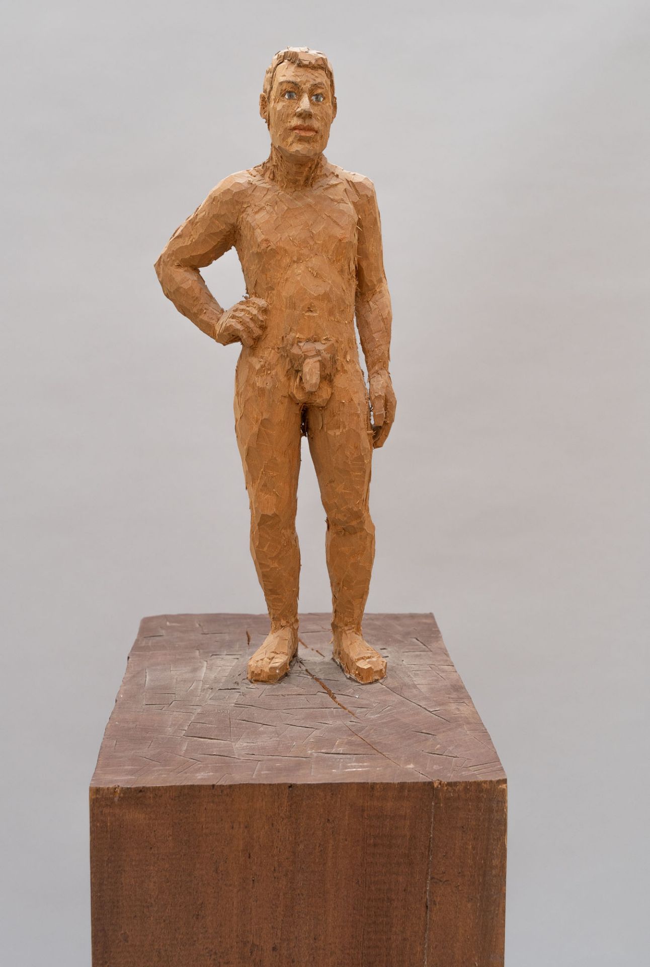 Stephan Balkenhol, 3 male nudes.3 figural columns. Coihue southern beech, partially polychrome. ( - Image 8 of 10