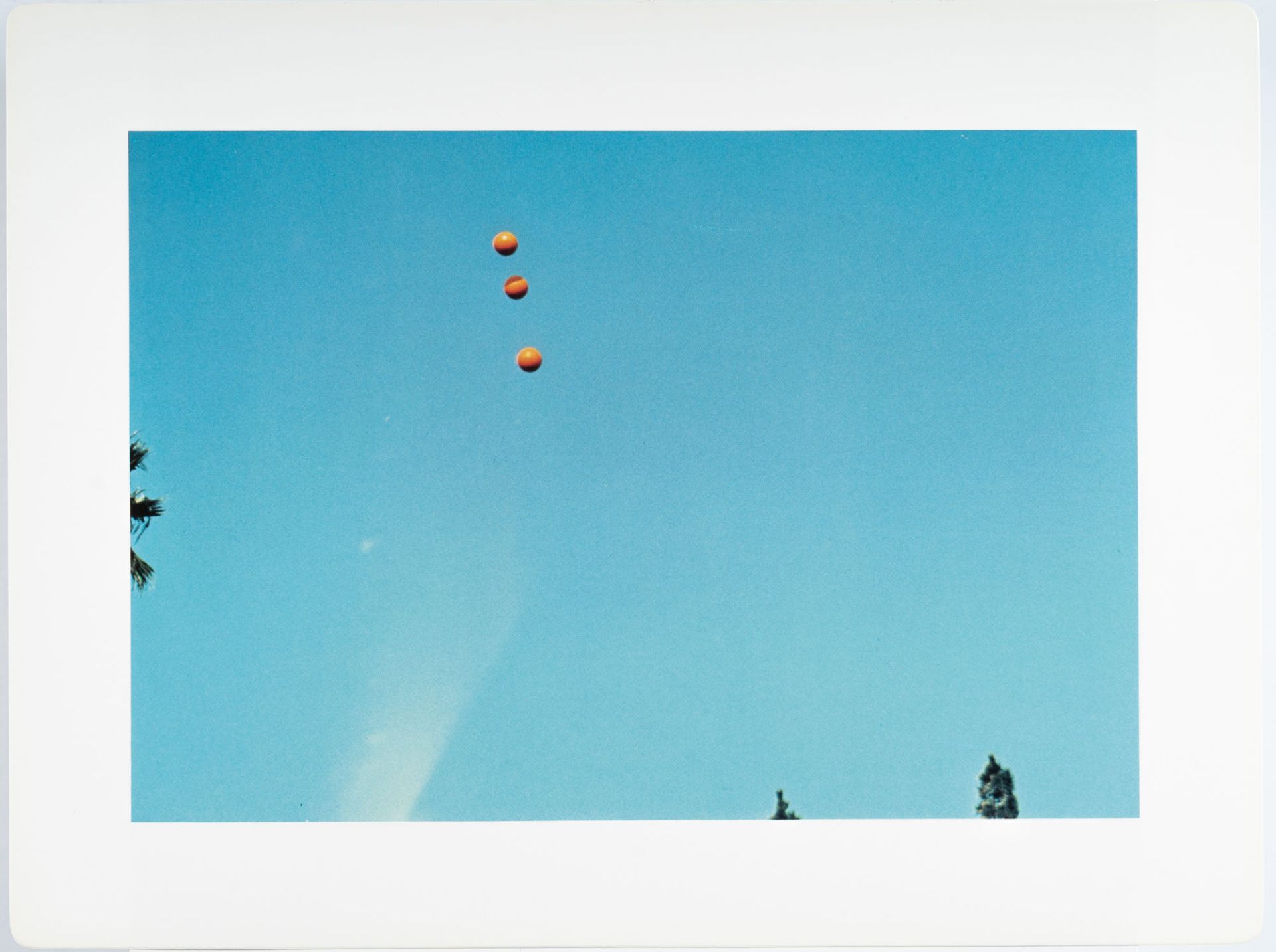 John Baldessari – Throwing three balls in the air to get a straight line (Best of thirty-six attempt - Bild 10 aus 17