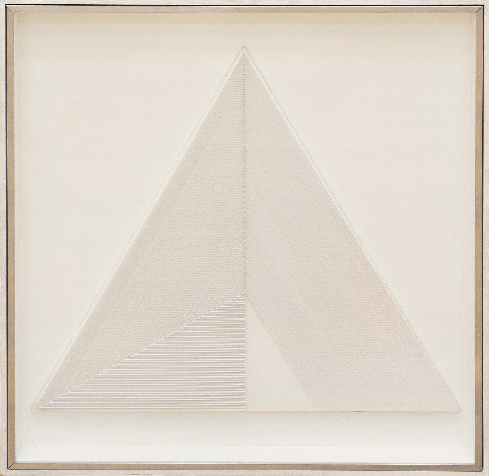 Alberto Biasi, Politipo Triangolare.Relief. Acrylic, nails, plastic band on canvas. 1976. Ca. 86 x - Image 4 of 4