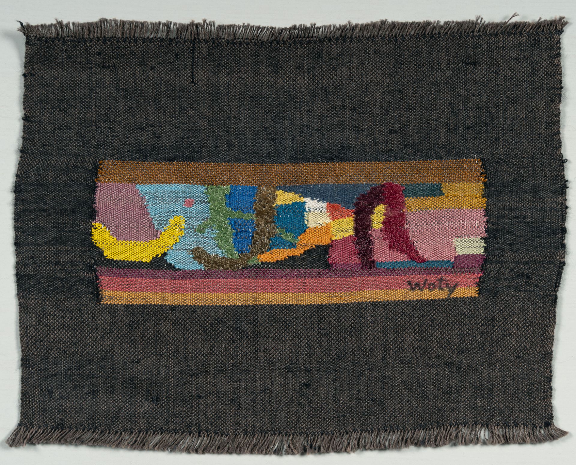 Woty Werner, Small weaving, No. 28.Woven wool. (1954). Ca. 18 x 23 cm. Signed lower right and titled - Image 2 of 3