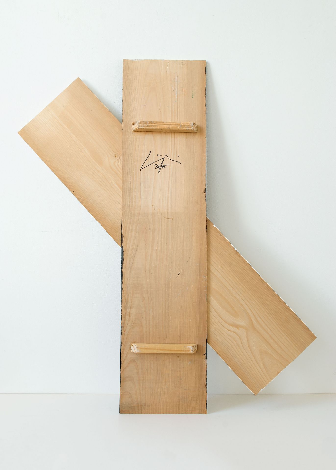 Alfonso Hüppi, Untitled.Casein on panel. 2015. Ca. 121 x 103 x 6 cm. Signed and dated on the - Image 2 of 2