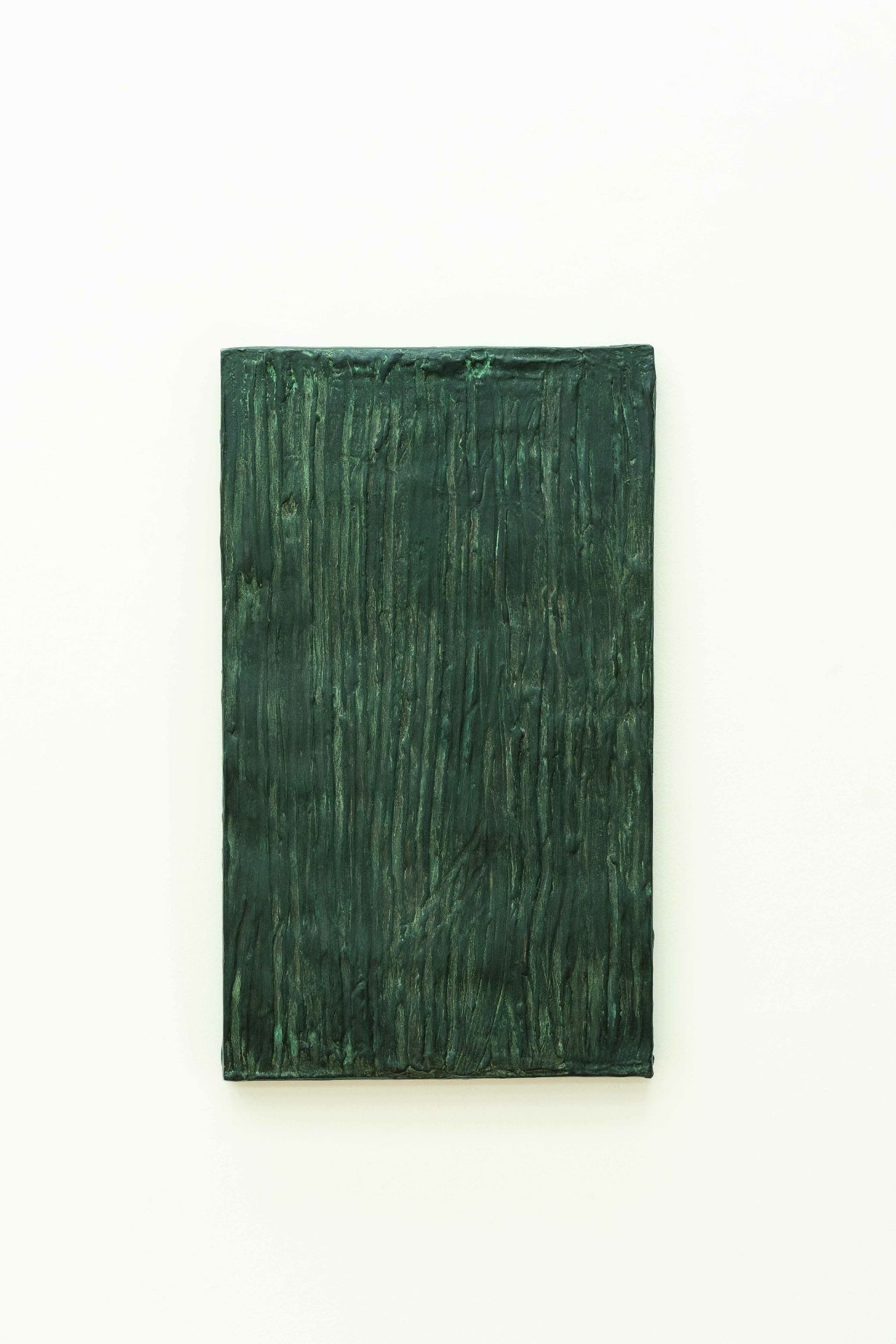 Günther Förg, Untitled (Large bronze relief).Bronze with dark green patina. (1986). Ca. 122 x 71 x 7