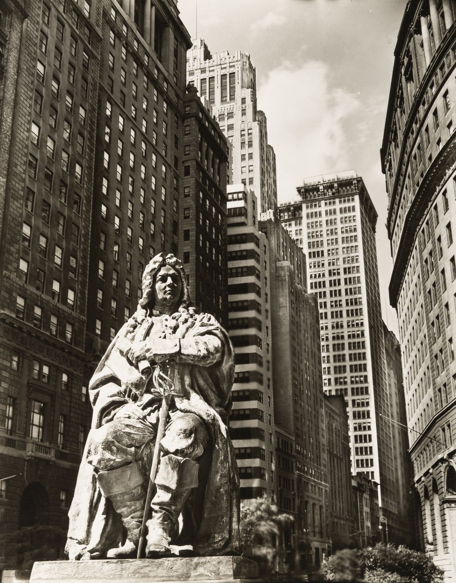 Berenice Abbott, DePeyster Statue, Bowling Green.Vintage gelatin silver print on matte photo