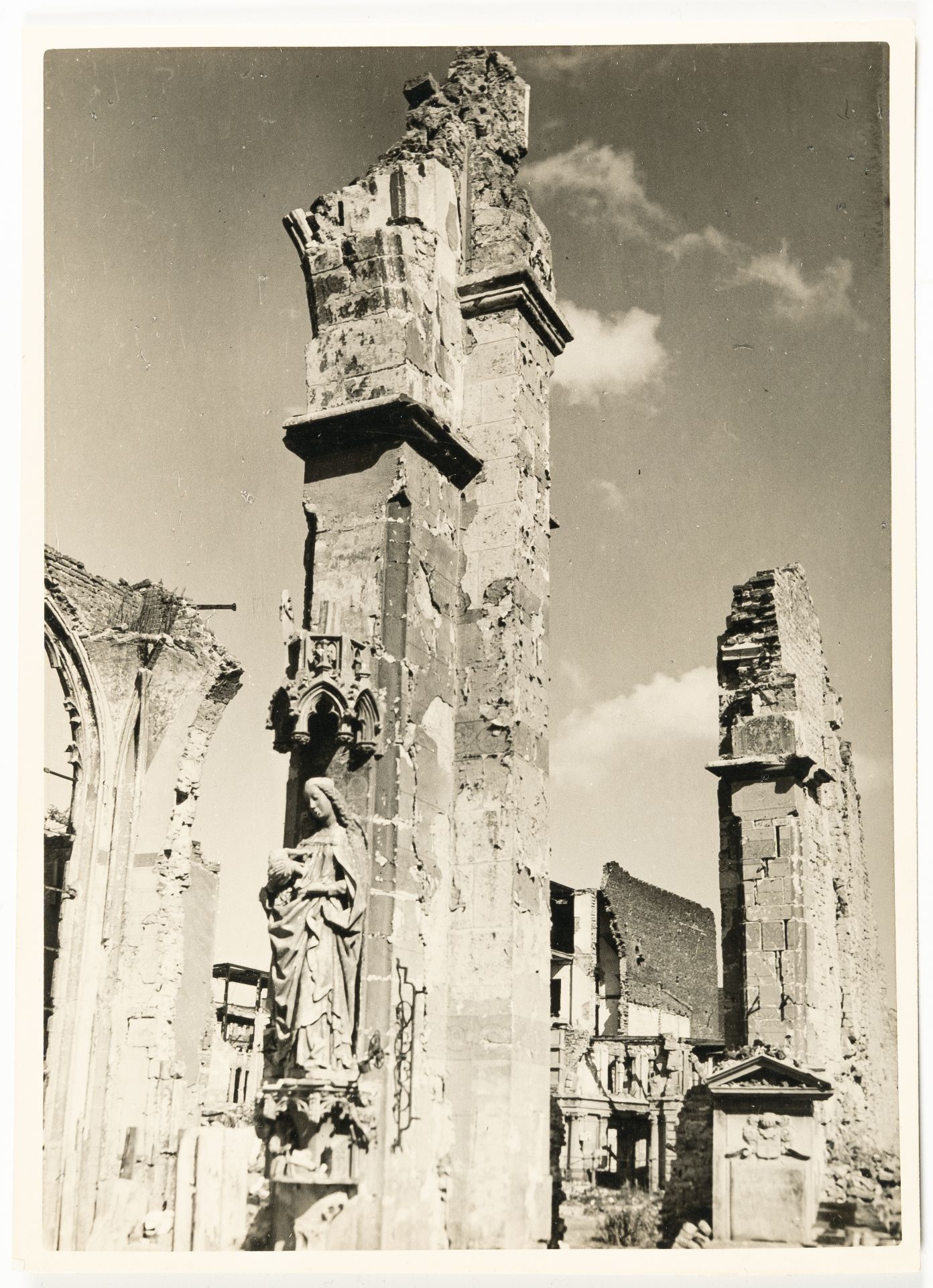 Robert Seuffert, The Virgin among the rubble.Vintage gelatin silver print on photo paper. (19)42. - Image 2 of 3
