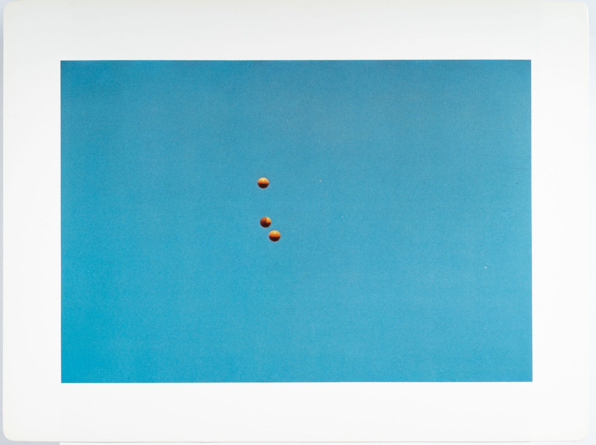 John Baldessari – Throwing three balls in the air to get a straight line (Best of thirty-six attempt - Bild 13 aus 17