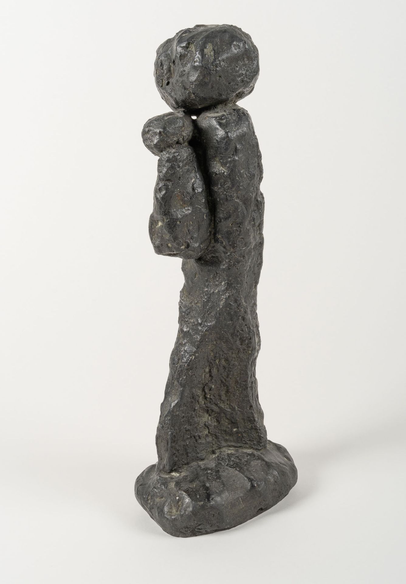 Otto Eder, Small philosopher.Bronze with brown patina. (1950/51). Ca. 43.5 x 11 x 15 cm. A - Image 2 of 4