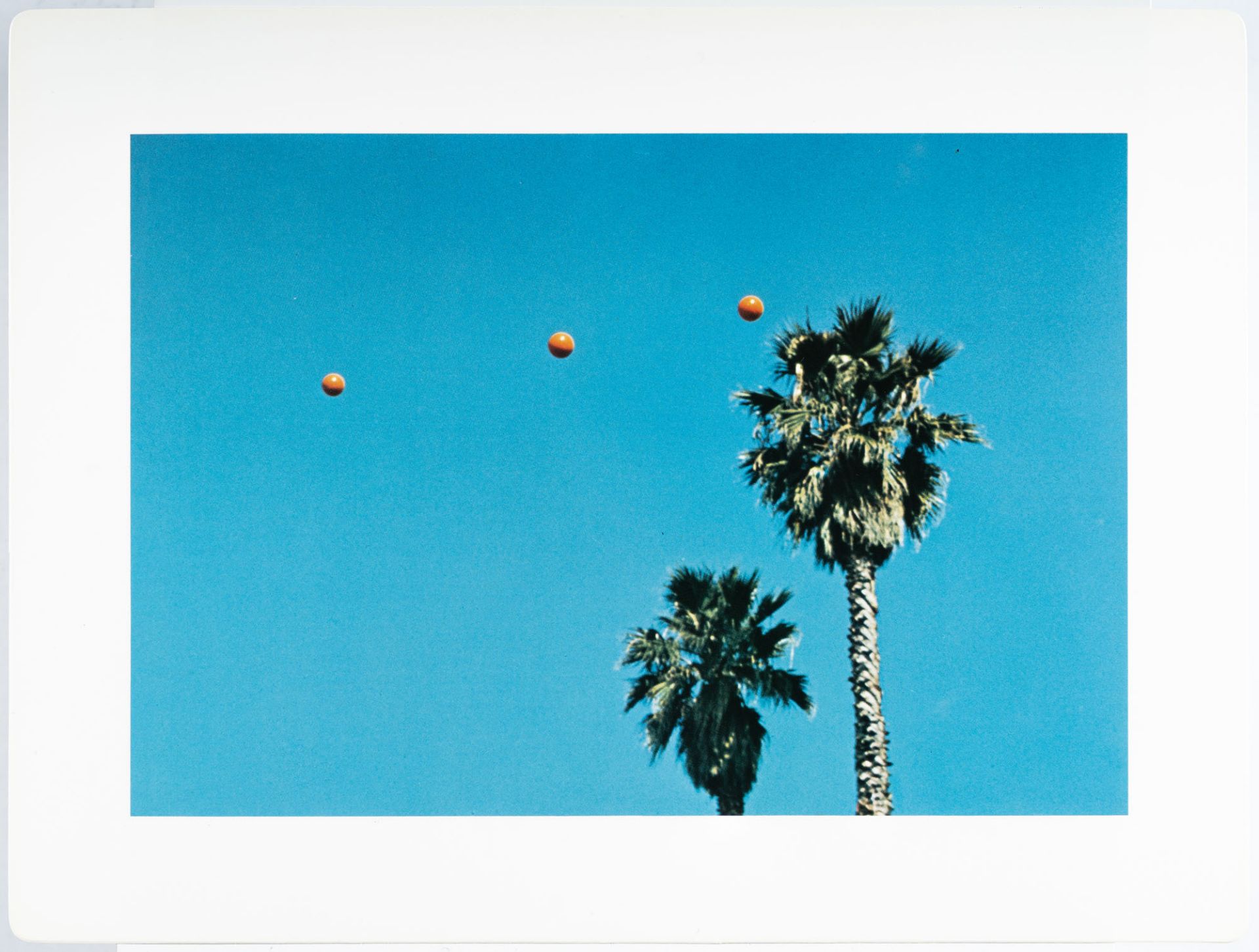 John Baldessari – Throwing three balls in the air to get a straight line (Best of thirty-six attempt - Bild 15 aus 17