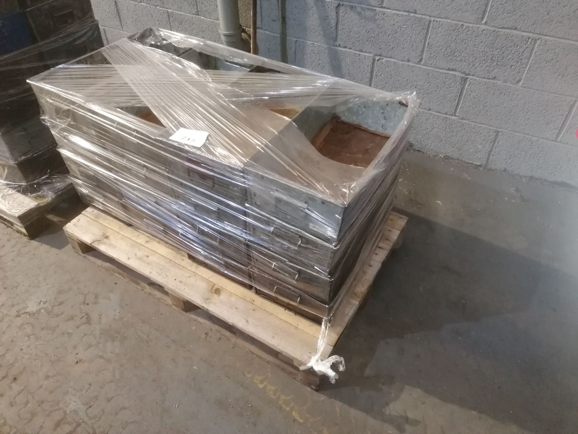 Metal Storage Boxes Long Type 22'x11"x5"Deep - Image 3 of 4