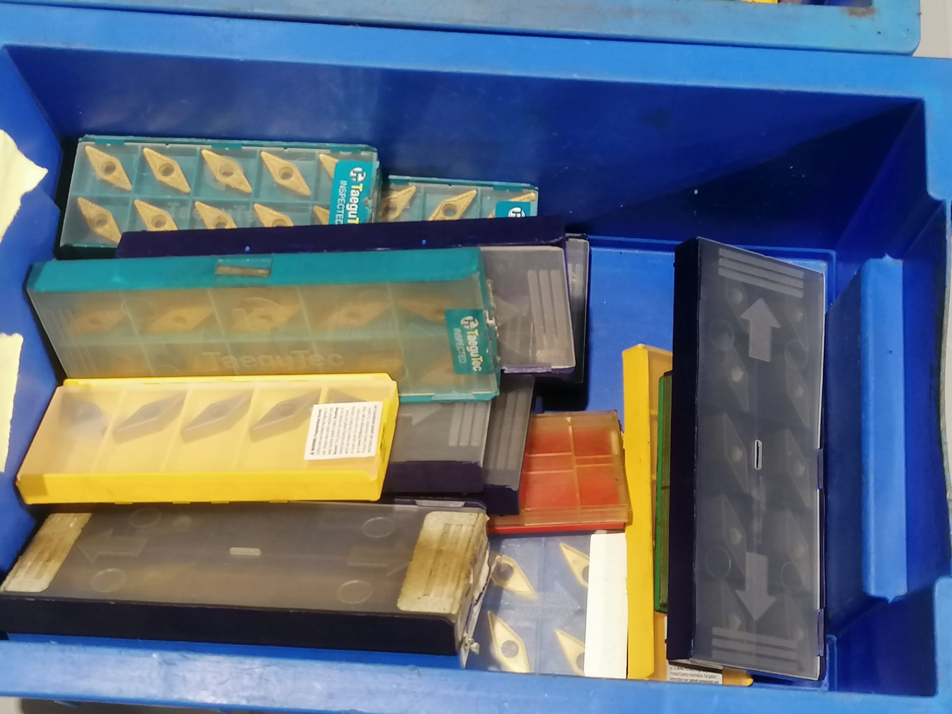 Large Amount Assorted Machine Inserts (C & CCMT .04 Type) (Please Note: Plastic Container Boxes - Image 3 of 5