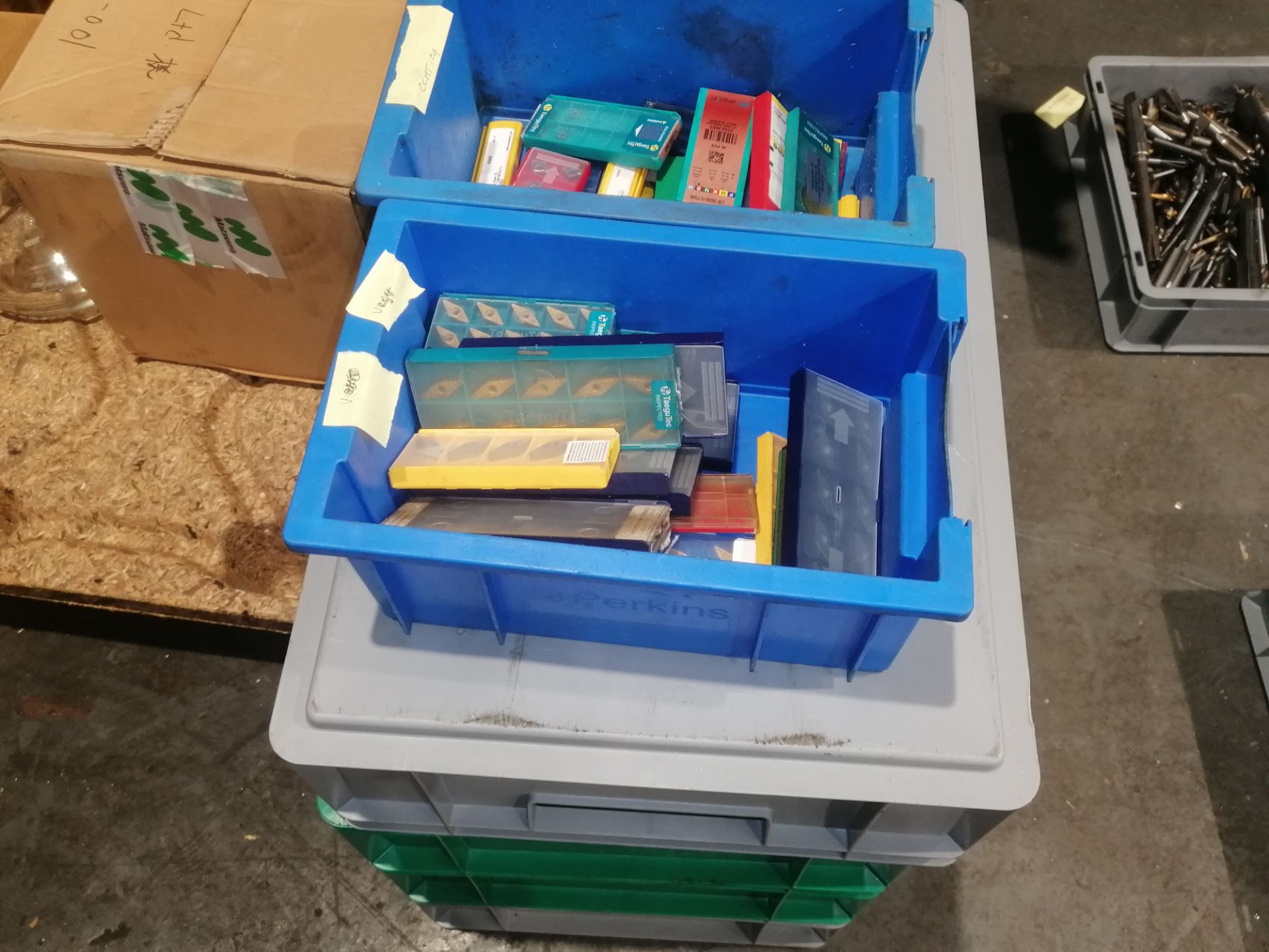 Large Amount Assorted Machine Inserts (C & CCMT .04 Type) (Please Note: Plastic Container Boxes - Image 2 of 5