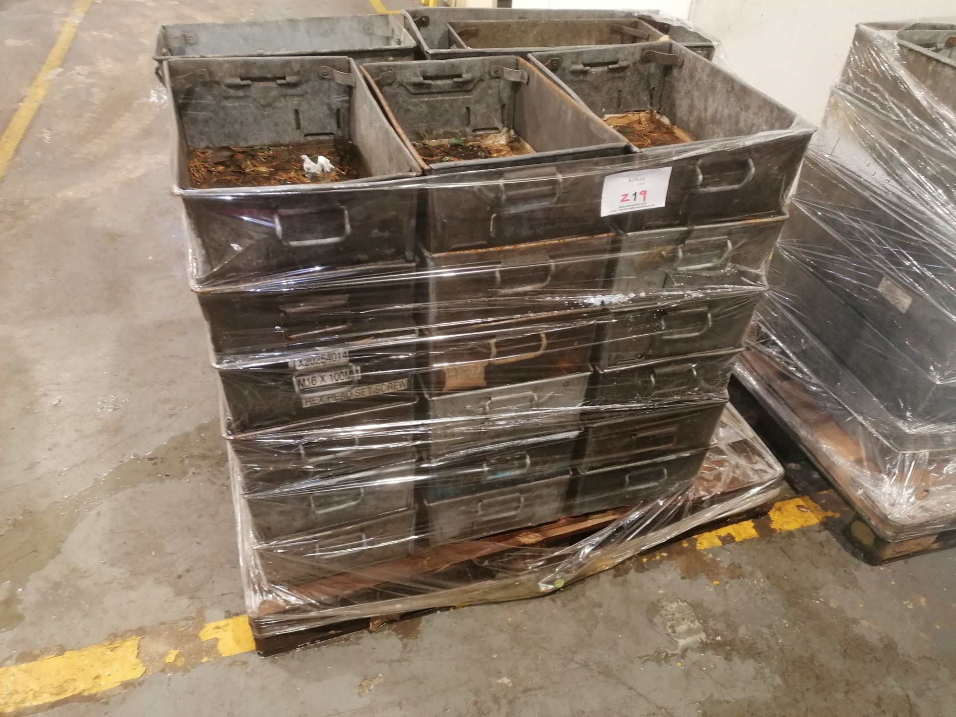 Metal Storage Boxes Medium Type 18"x11"x5"Deep - Image 2 of 5