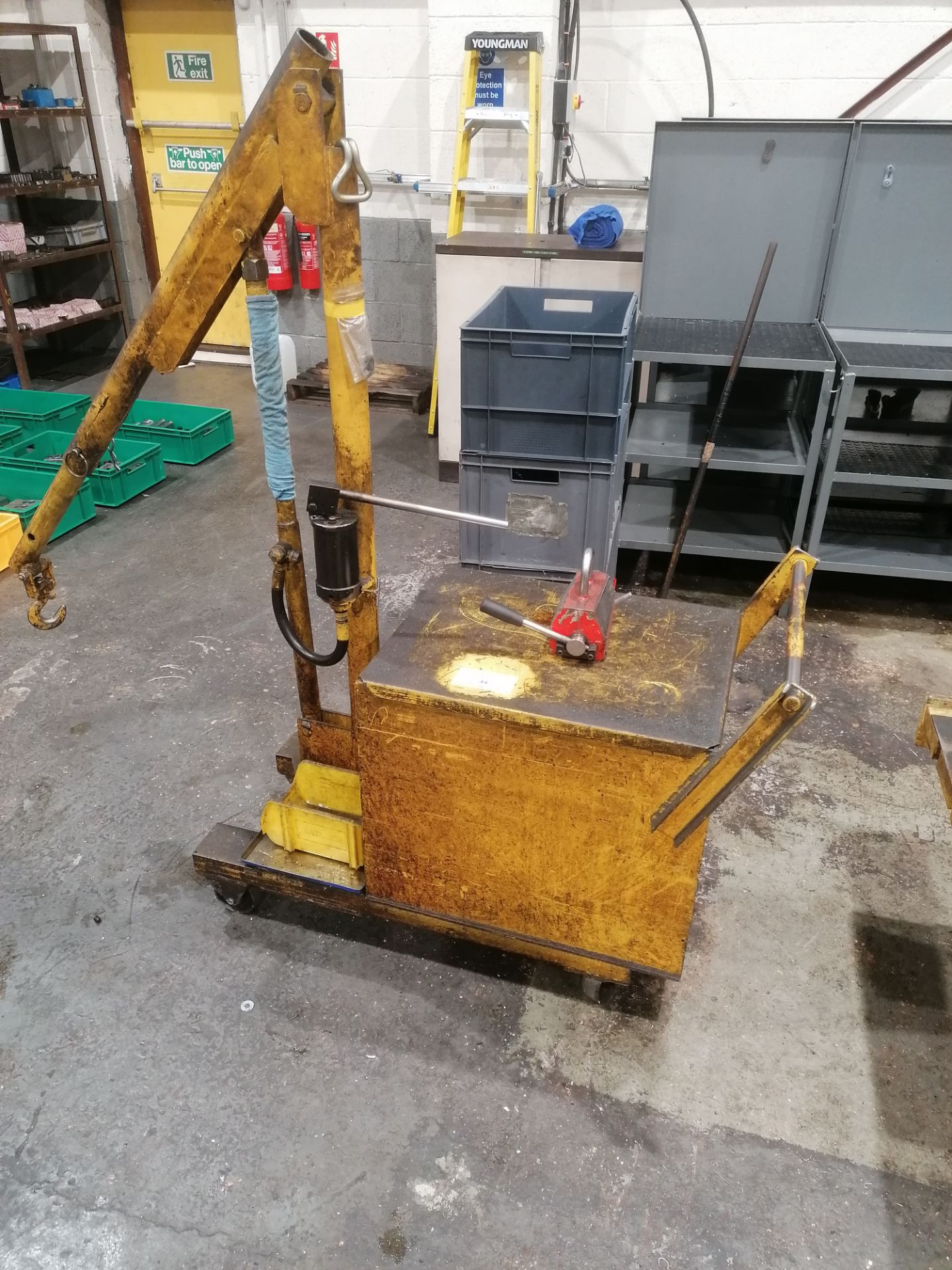 Hydraulic Hoist Harvey Trost Clear Lift Floor Crane