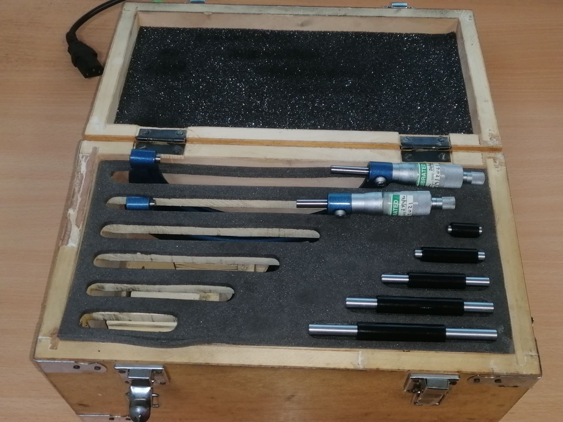 2: 100-150mm Micrometers in Box - Image 2 of 5