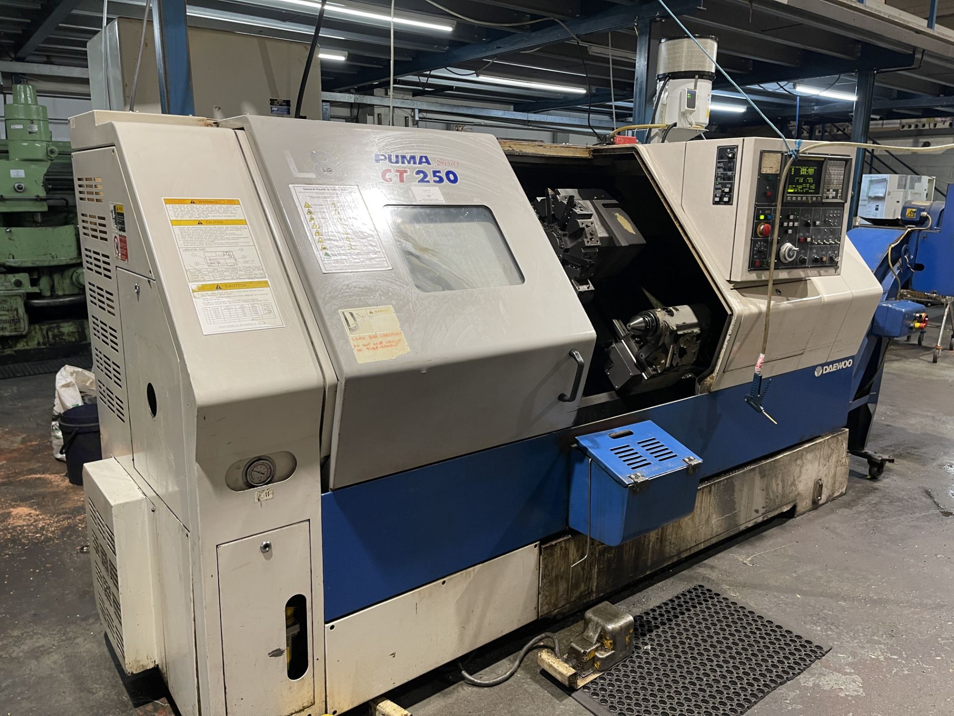 Daewoo Puma CT250 CNC Lathe c/w Fanuc Series 21-T Computer Controller - Image 11 of 19