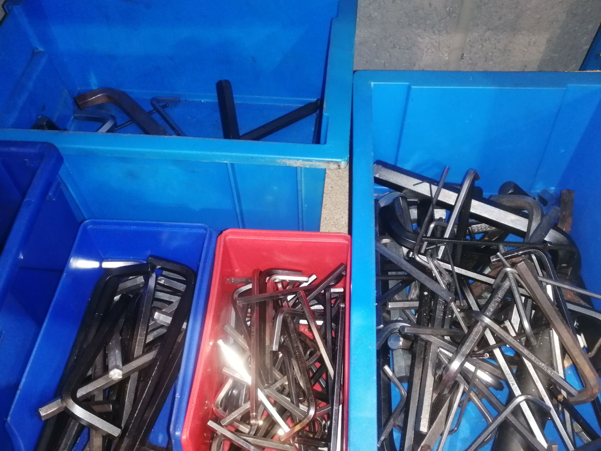 Various Allen Keys & Torque Keys (Please Note: Plastic Container Boxes Are Not Included) - Image 3 of 11