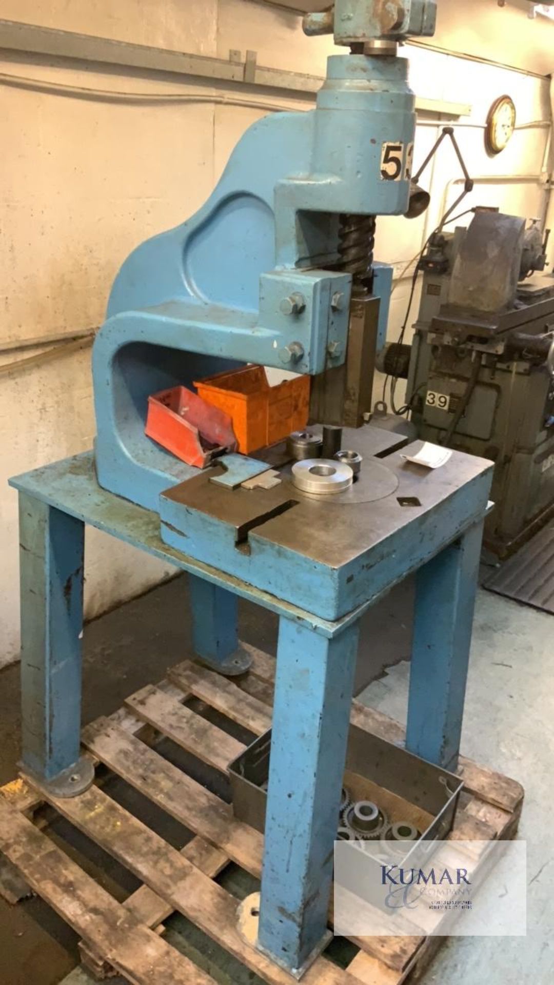 Norton N.10 DT, Fly press with stand