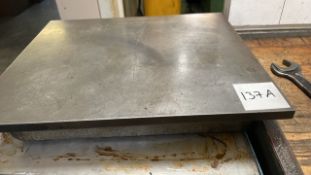 Surface Table (Size: 18'x 15"x 3"H)