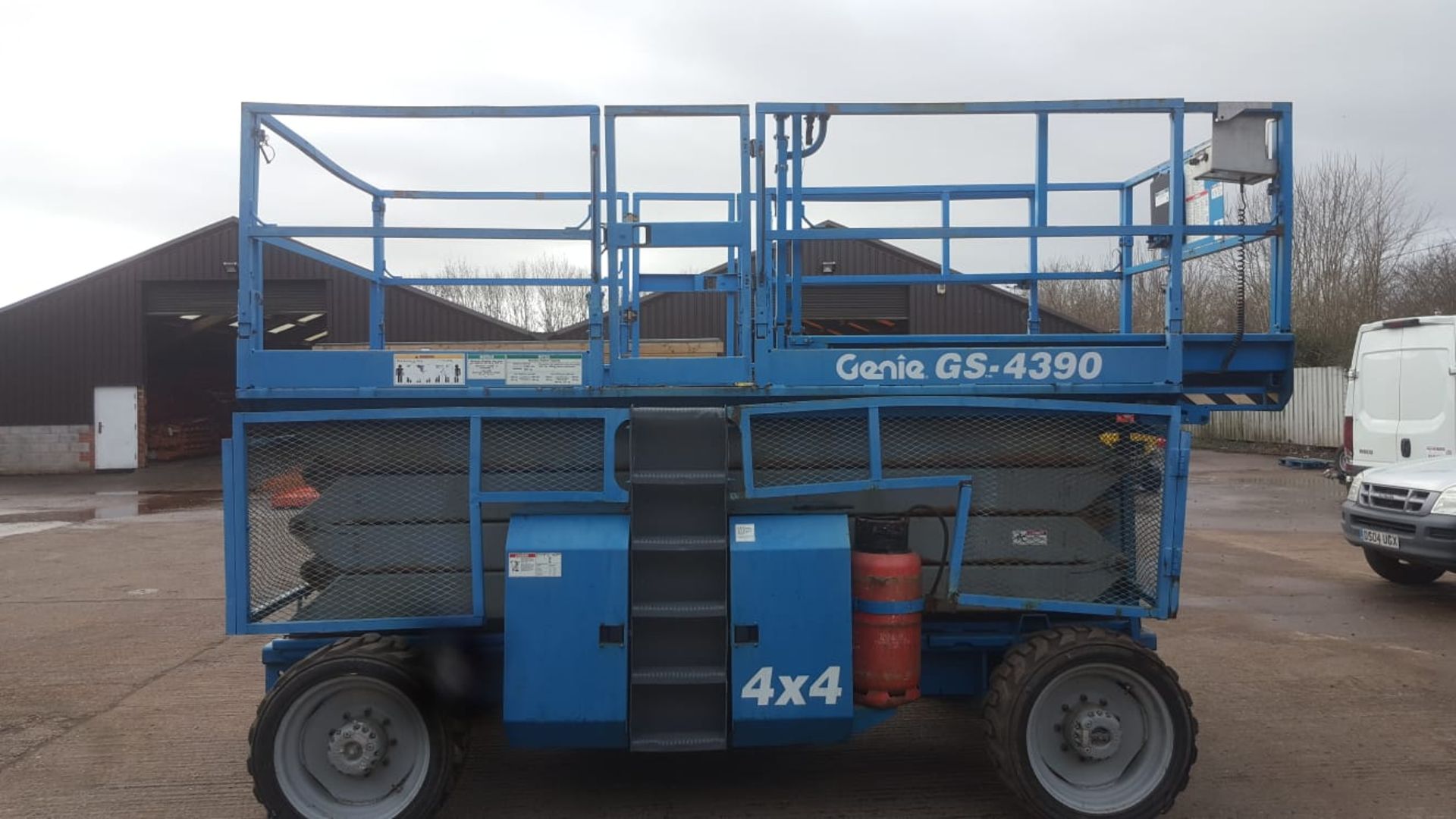 Genie GS - 4390 - LPG Gas Powered Access Platform