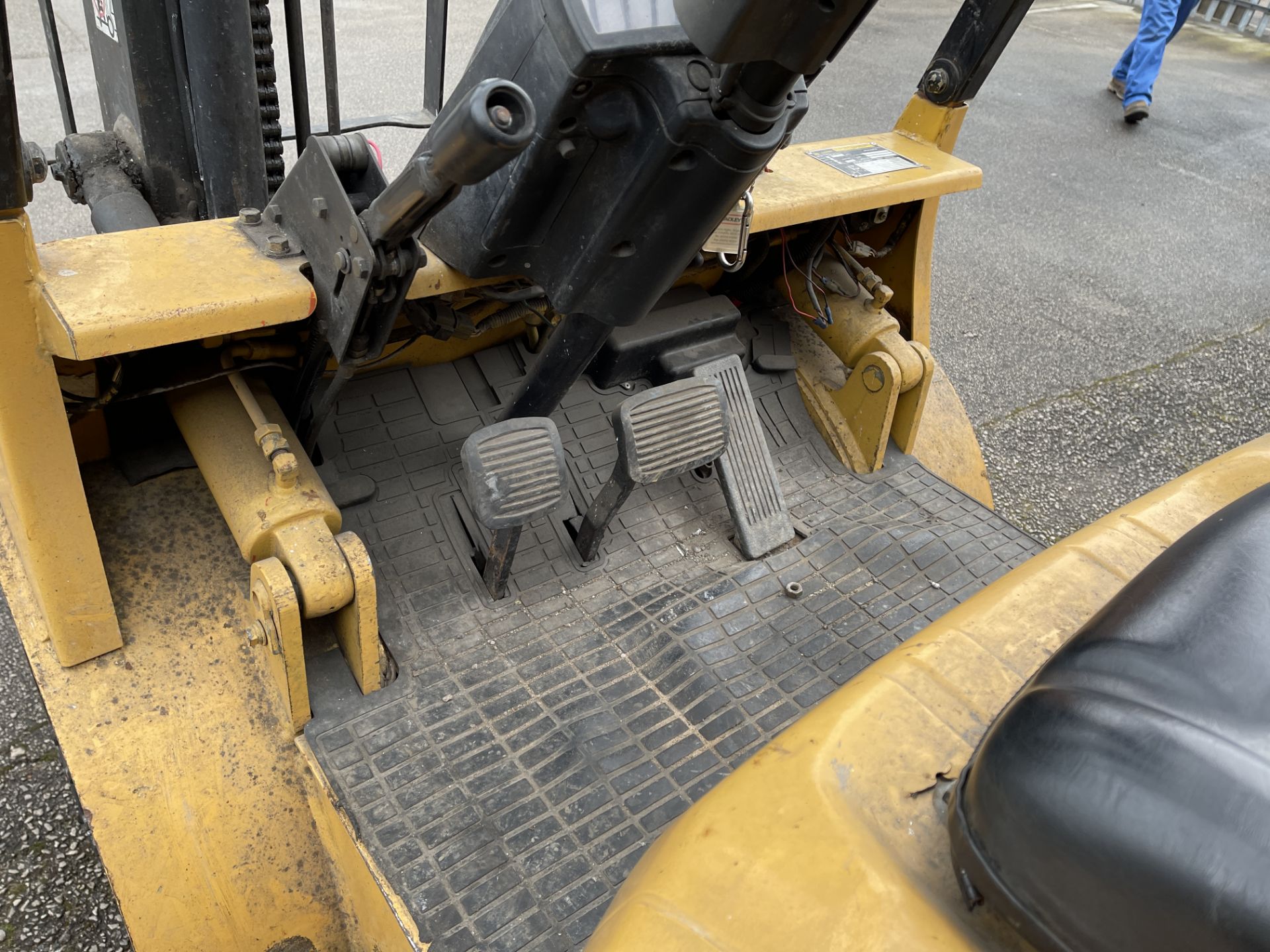 Caterpillar 20, LPG Fork Lift Truck, Serial No. 5AN10210, Rated Capacity 2,000 Kg (1996) - Image 11 of 17