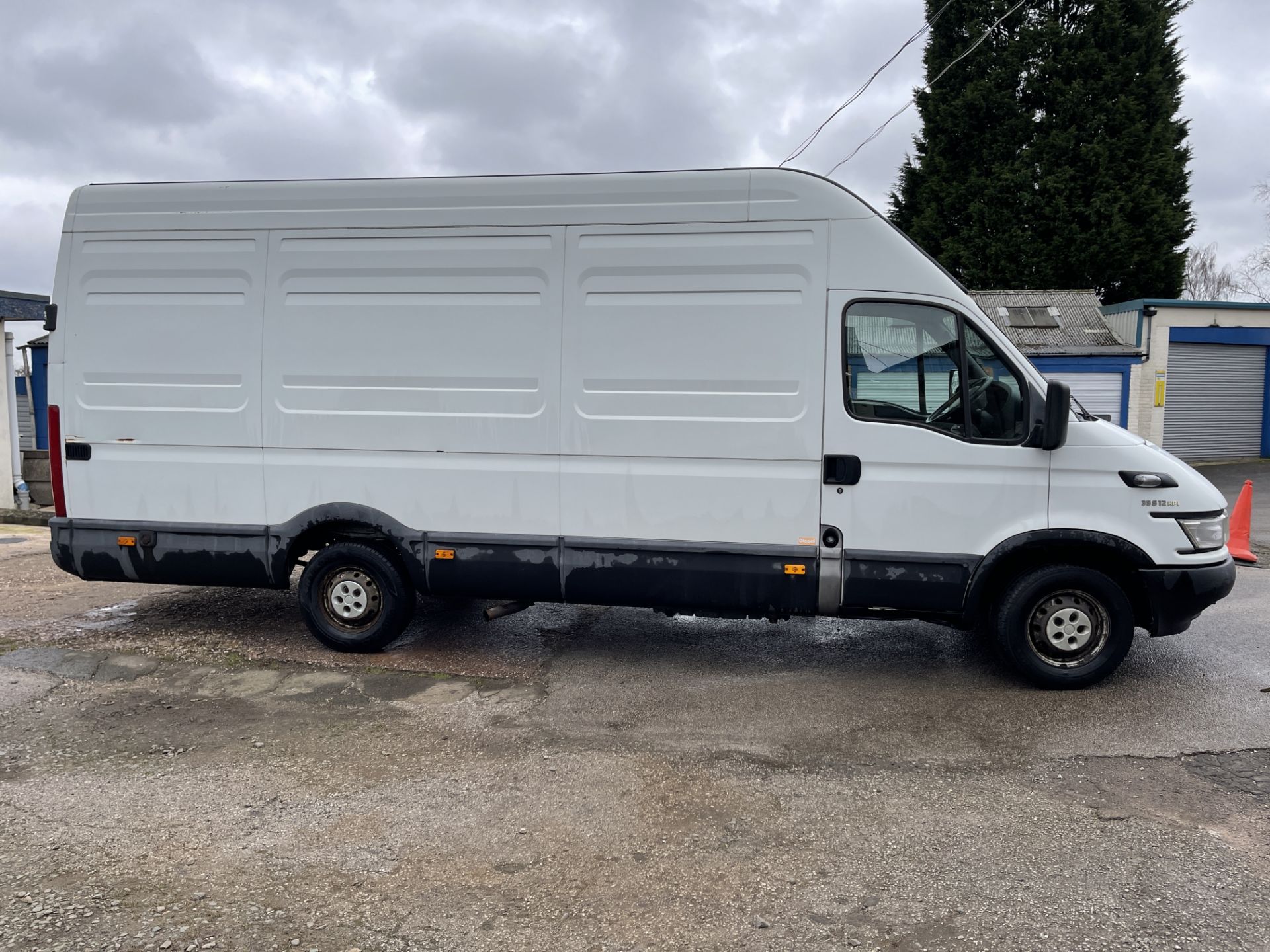 Iveco Daily 35 S12 LWB Diesel Panel Van, Registration No. WA06 MYJ - Image 11 of 33