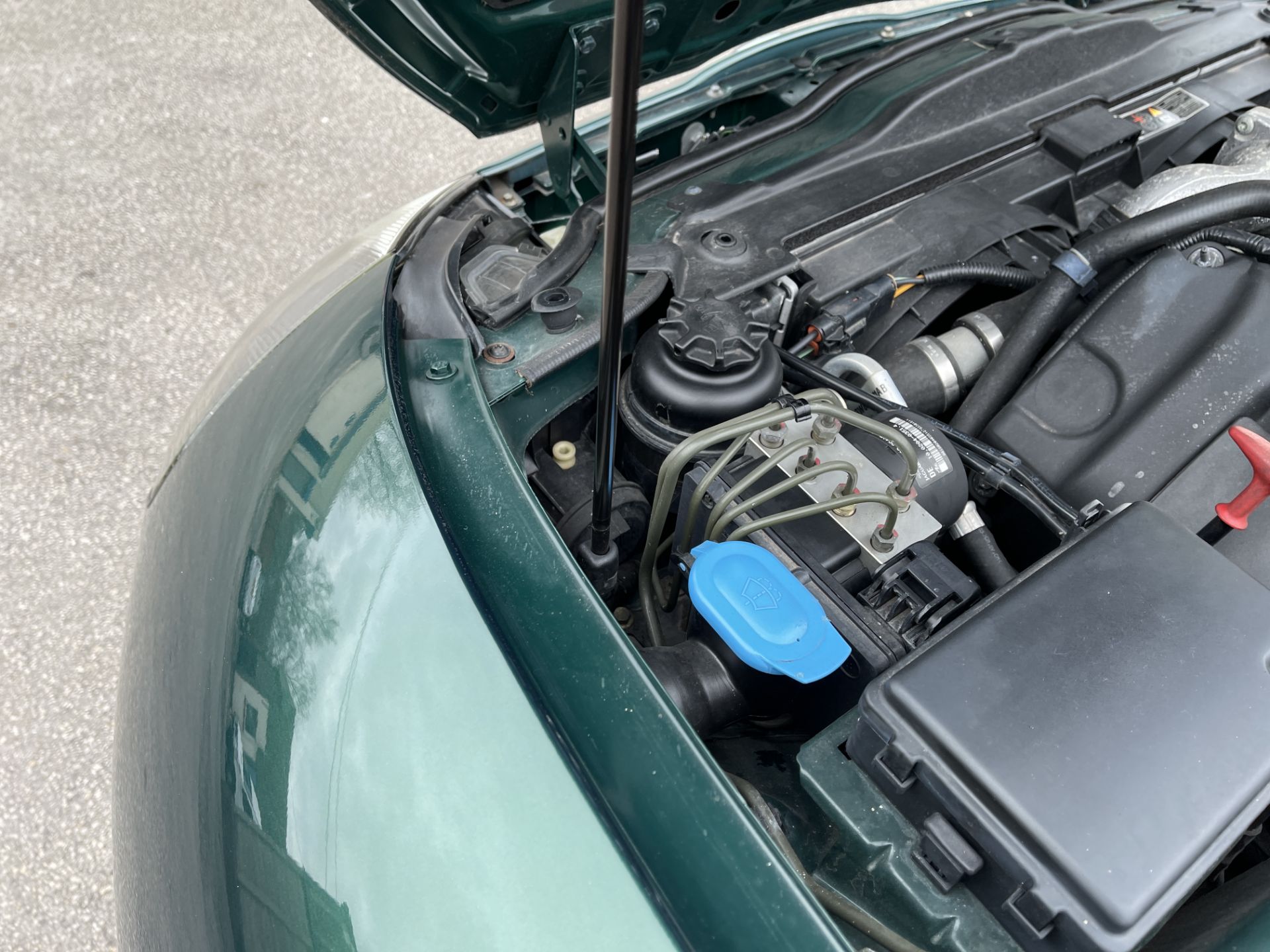 Stunning - Jaguar XKR V8 Supercharged Convertible - British Racing Green - Image 74 of 133