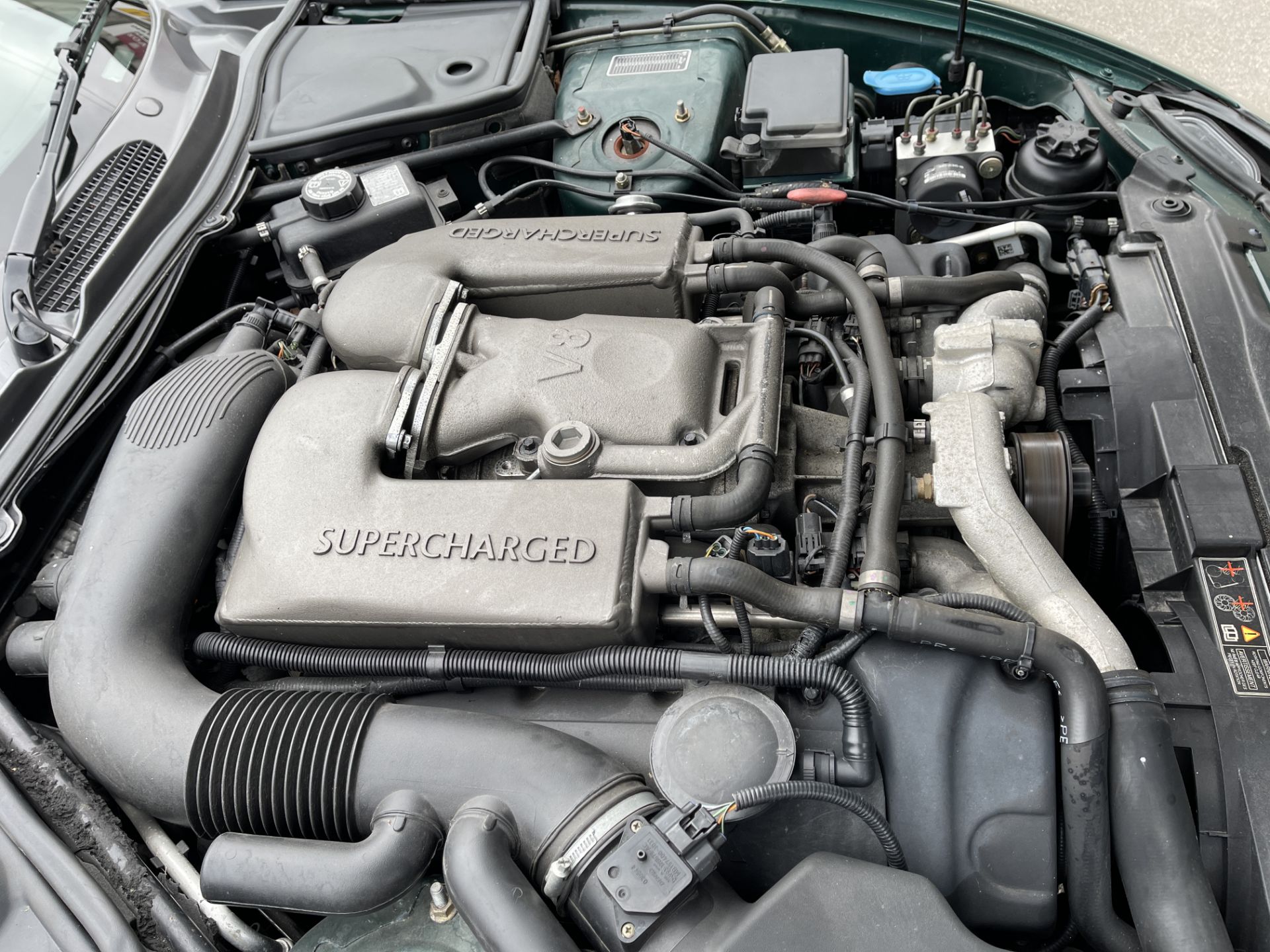 Stunning - Jaguar XKR V8 Supercharged Convertible - British Racing Green - Image 67 of 133