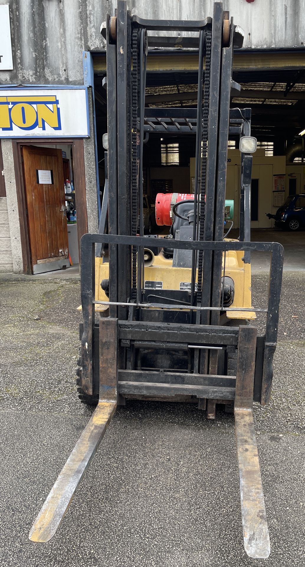 Caterpillar 20, LPG Fork Lift Truck, Serial No. 5AN10210, Rated Capacity 2,000 Kg (1996) - Image 4 of 17