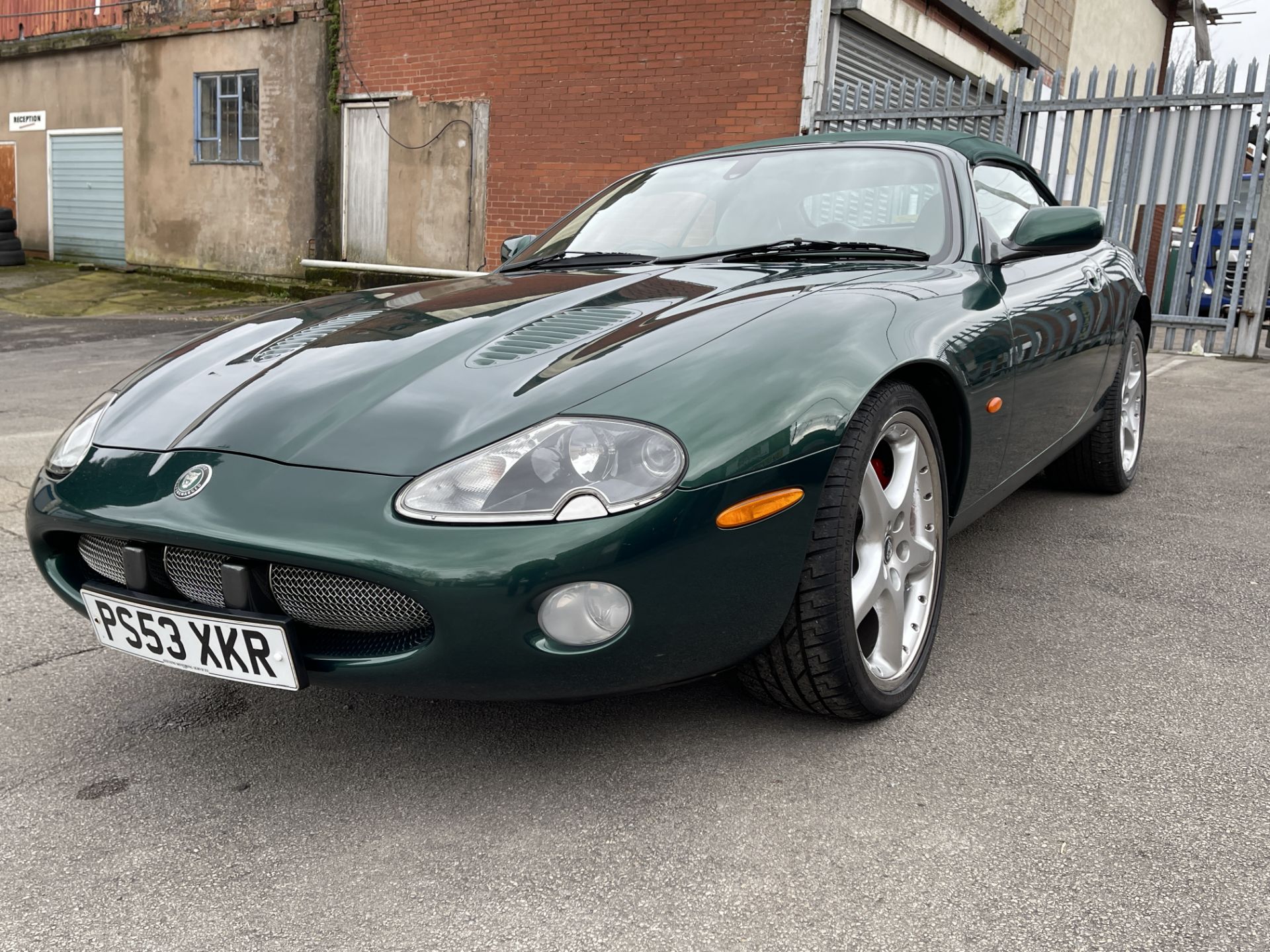 Stunning - Jaguar XKR V8 Supercharged Convertible - British Racing Green - Image 12 of 133