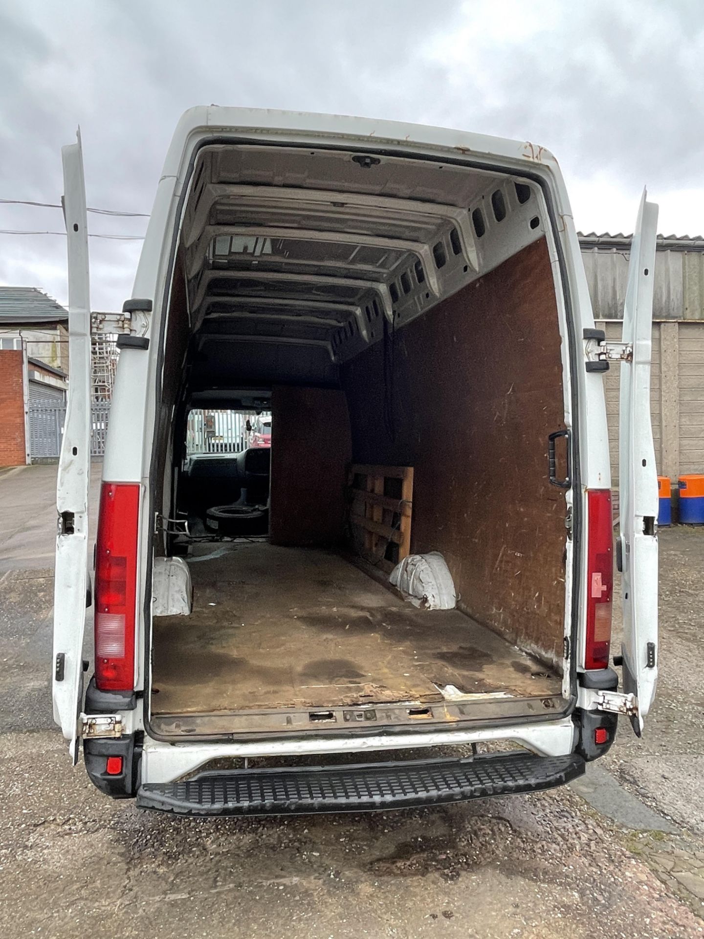 Iveco Daily 35 S12 LWB Diesel Panel Van, Registration No. WA06 MYJ - Image 28 of 33