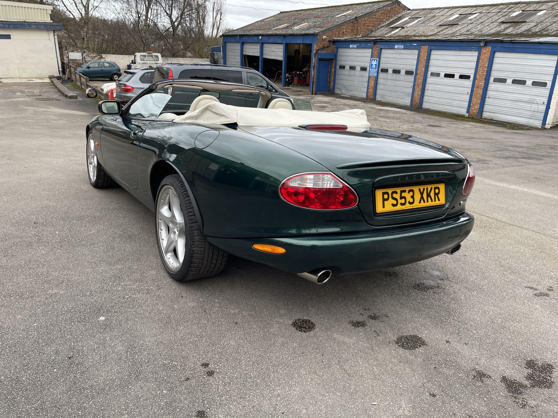 Stunning - Jaguar XKR V8 Supercharged Convertible - British Racing Green - Image 54 of 133