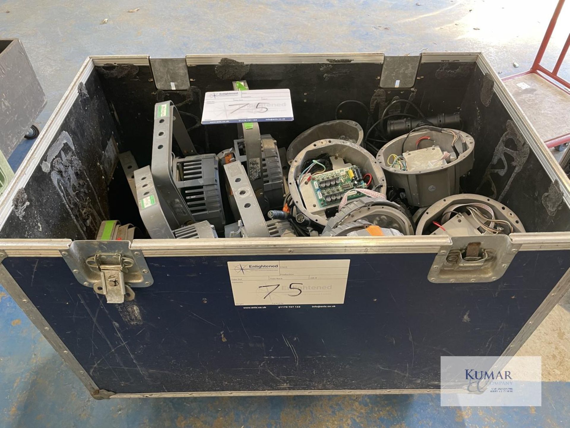 Visage IP65 LED Par64 RGBW - Spares & RepairsCondition: PartsLarge case of spare parts and - Image 4 of 4