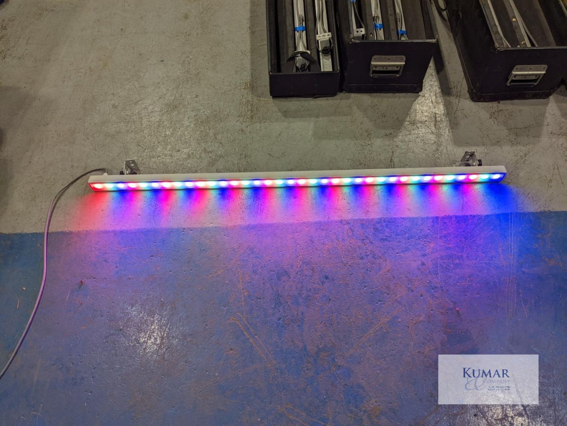 Anolis Arcline 36 LED - 6 Units with case plus job lotCondition: Ex-hireRobe Anolis LED Units: - Image 31 of 40