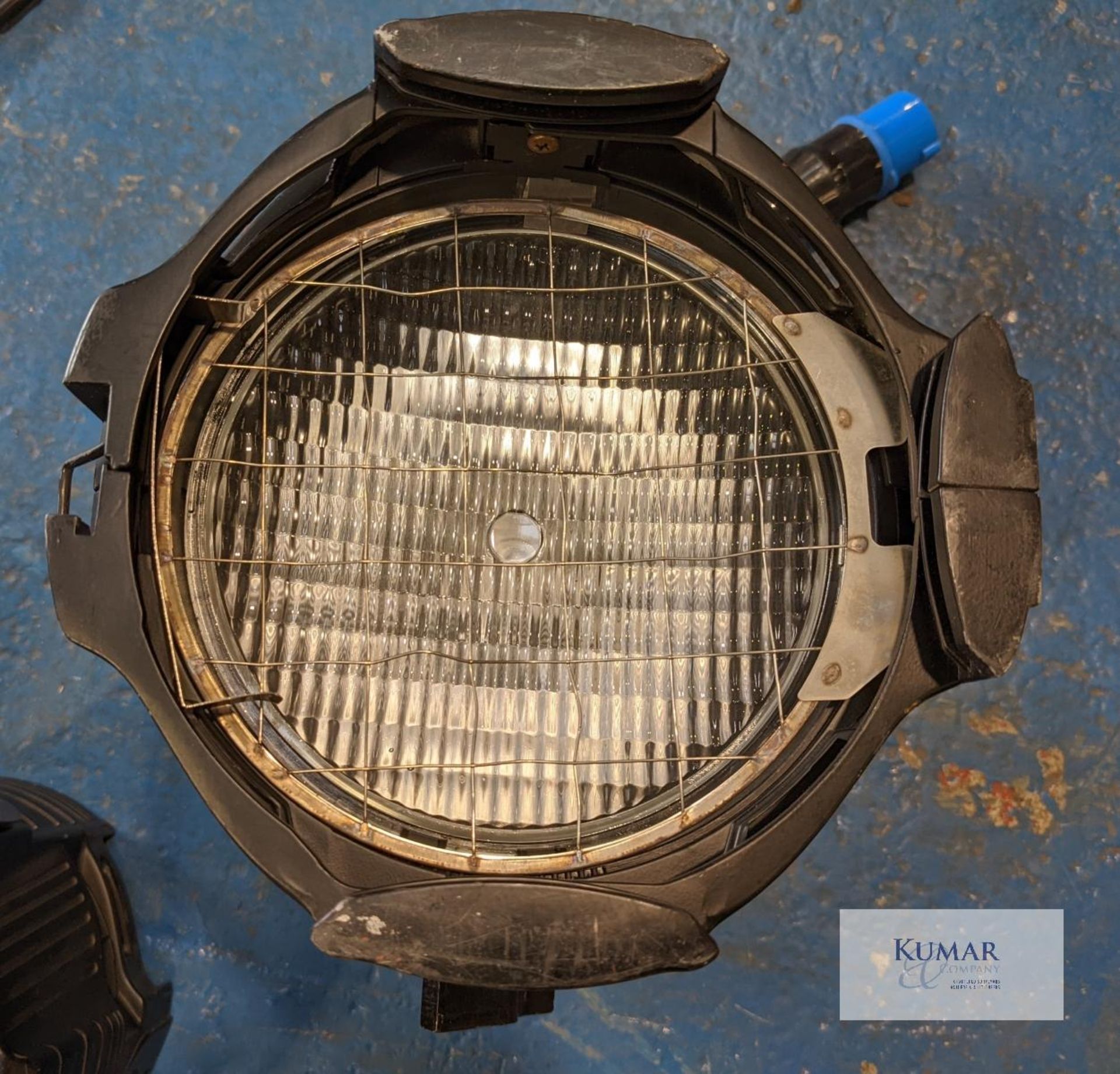 150W CDM Par Discharge Light - 8 UnitsCondition: Ex-hireSupplied with:8 x 150W CDM Lamp (fitted)8 - Image 3 of 5