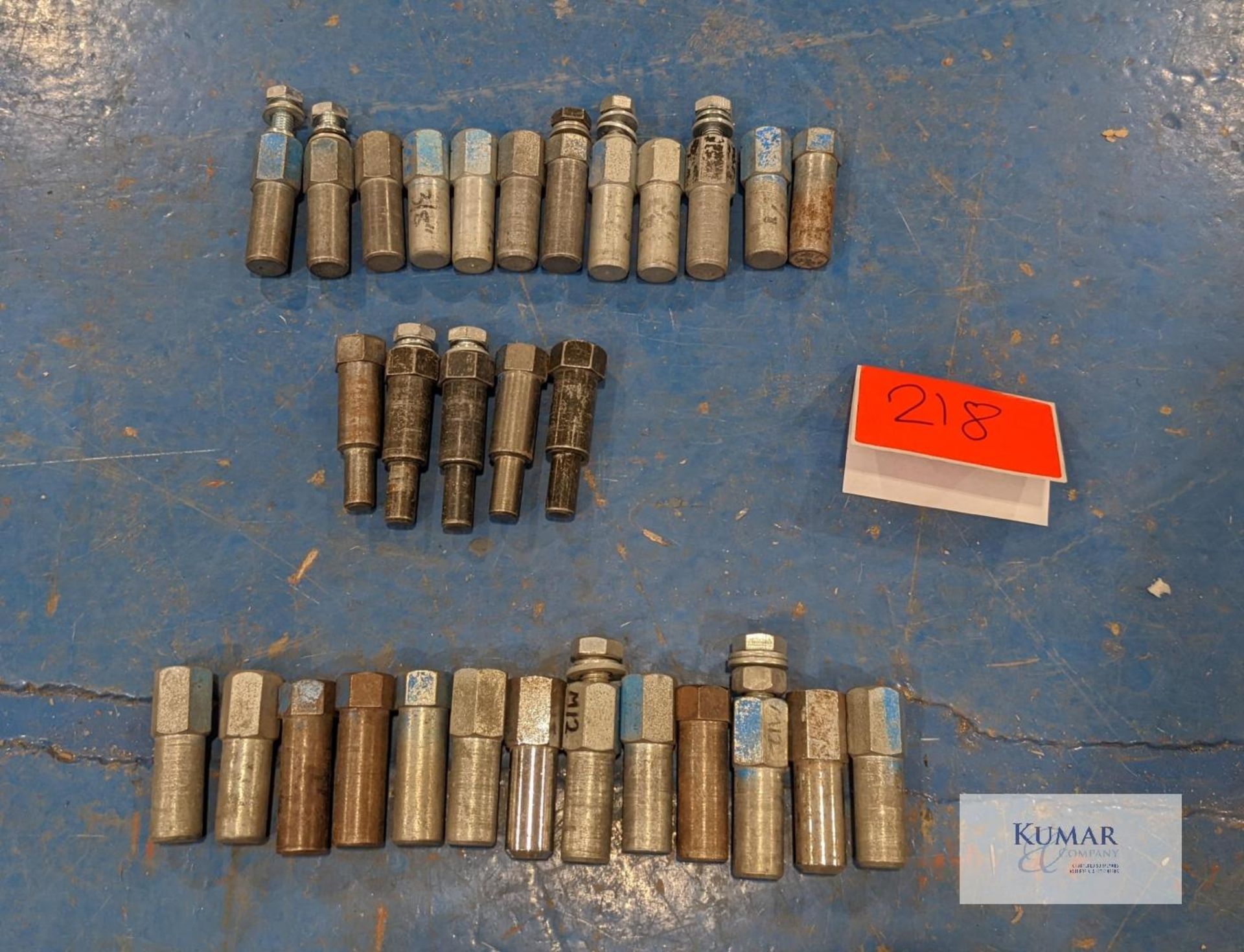 M10 & M12 19mm Spigots - Various - 30 unitsCondition: Ex-hire13 x M1212 x M105 x Extended