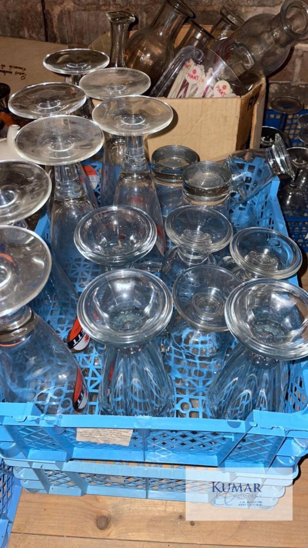 Job lot of mixed glasses Lots of variants like pint, tumblers, shot, wine and half pint Located - Image 6 of 19