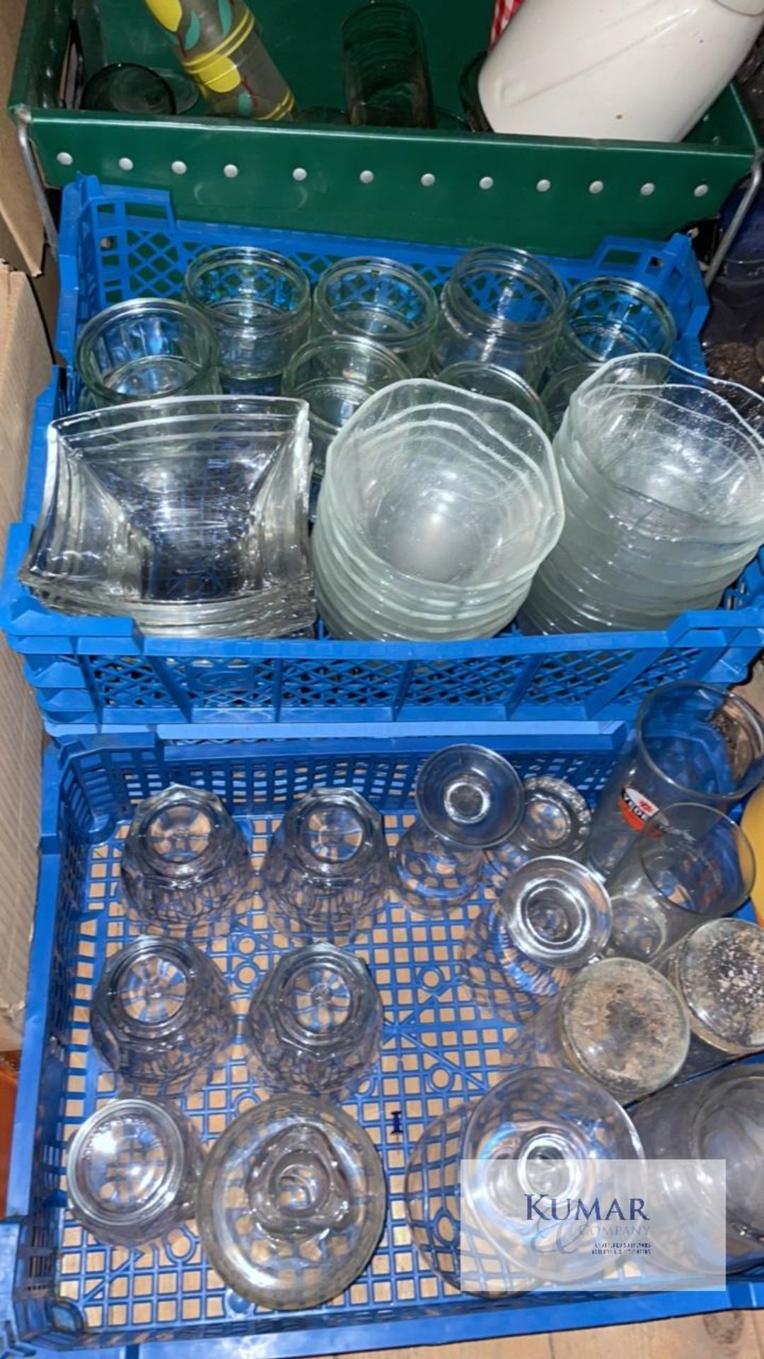 Job lot of mixed glasses Lots of variants like pint, tumblers, shot, wine and half pint Located - Image 9 of 19